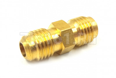 DJ - 1/4 Штуцер проходной 1/4 SAE